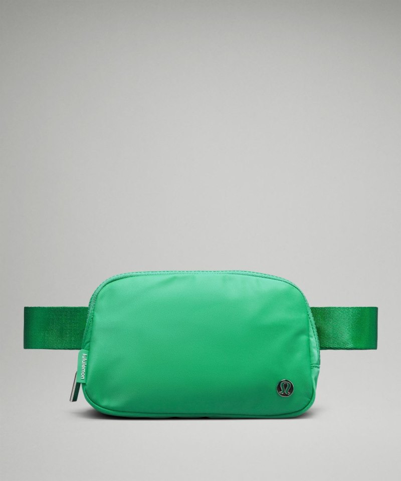 Lululemon | Men's Everywhere Belt Bag 1L Green Punch