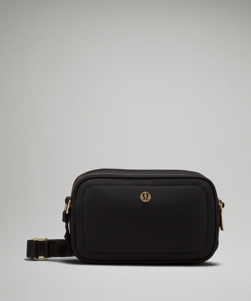 Lululemon | Women's Crossbody Camera Bag 2L Black / Gold