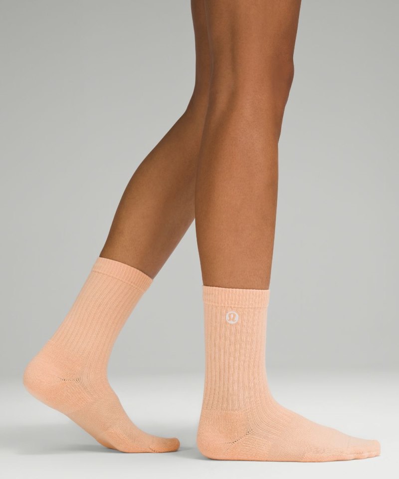 Lululemon | Women's WoDaily Stride Ribbed Comfort Crew Socks Pea