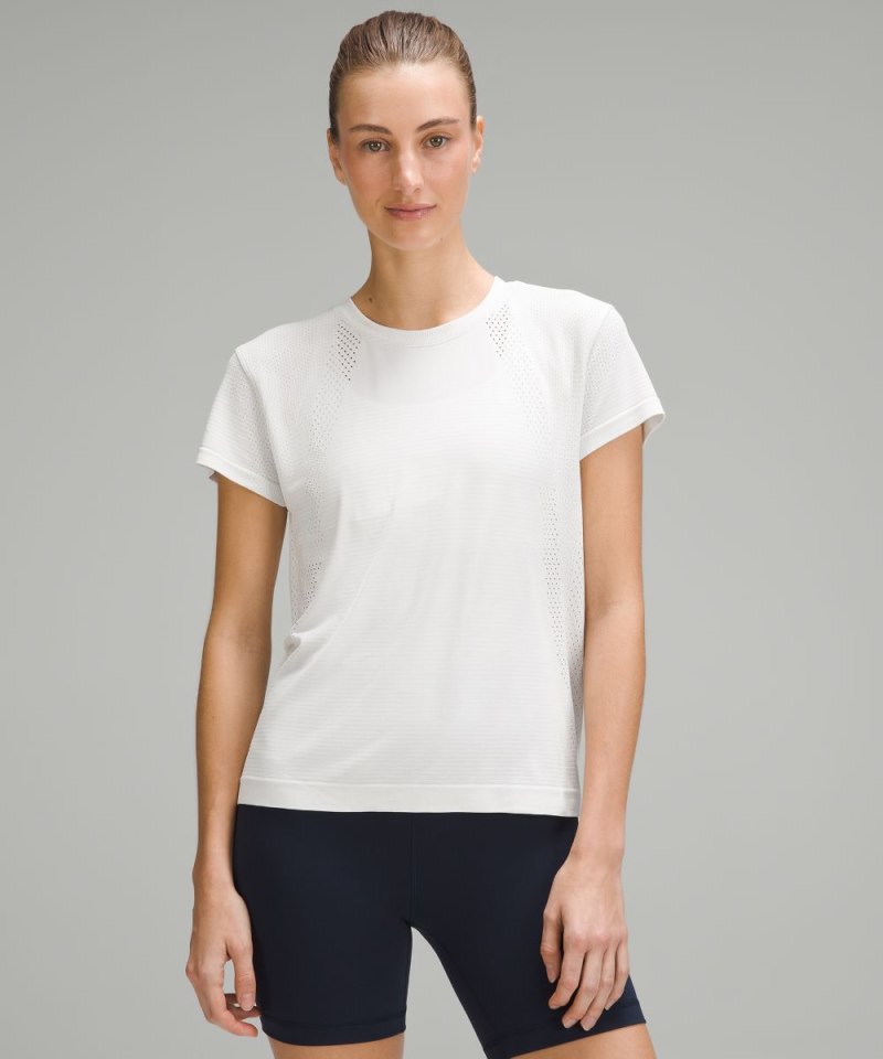 Lululemon | Women's Train to Be Short-Sleeve Shirt Light Vapor / Light Vapor