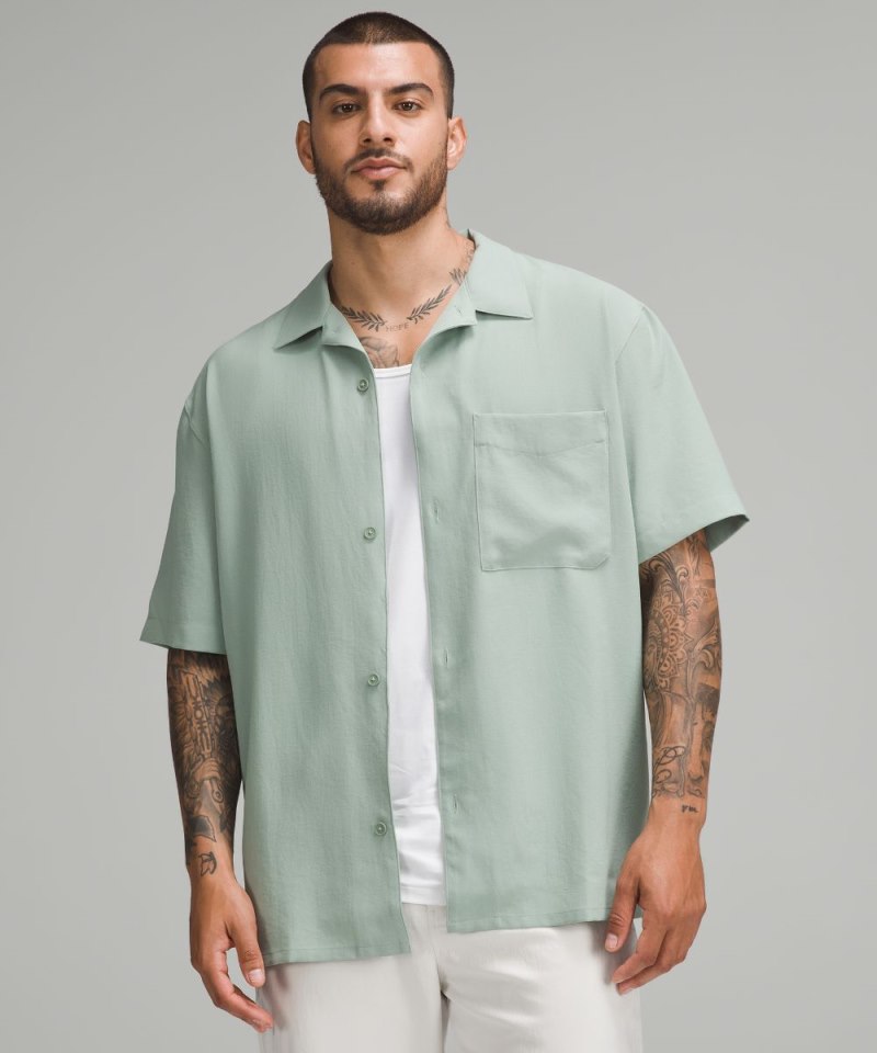 Lululemon | Men's Lightweight Camp Collar Button-Up Shirt Palm Court