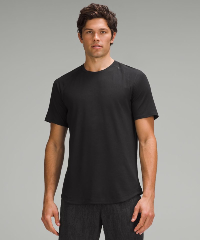 Lululemon | Men's License to Train Short-Sleeve Shirt Black