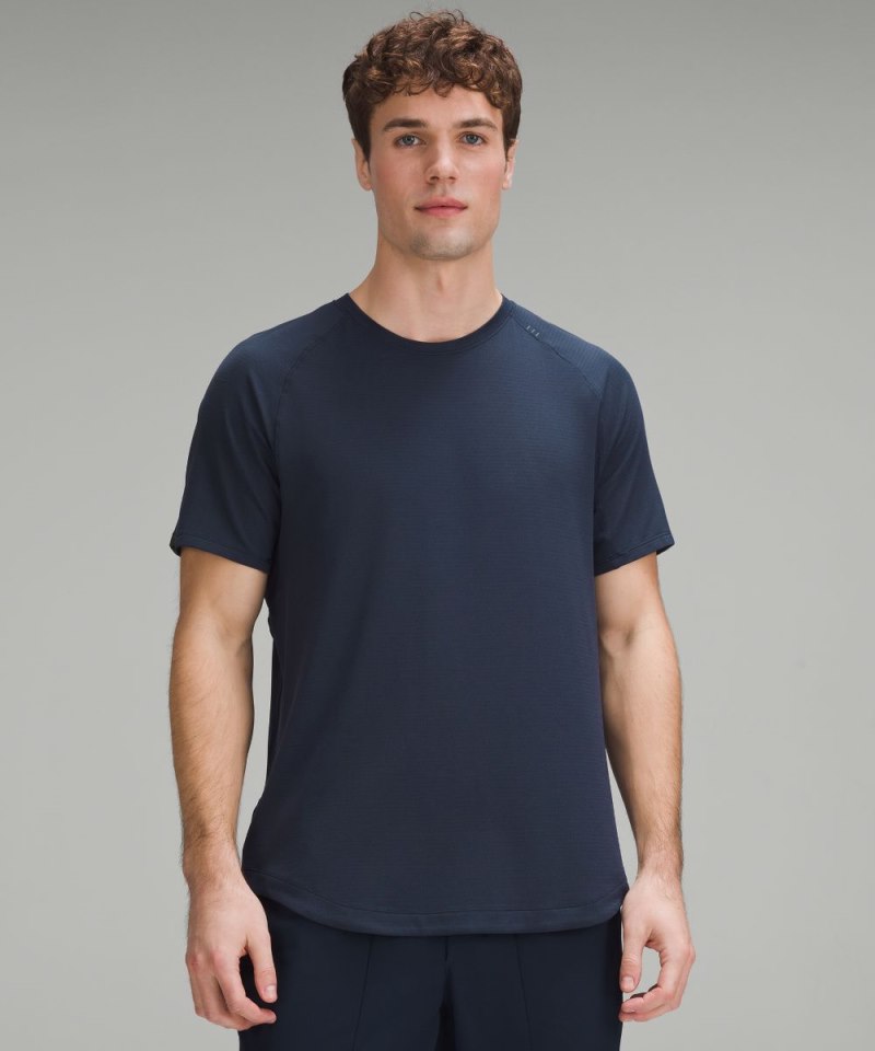 Lululemon | Men's License to Train Short-Sleeve Shirt True Navy