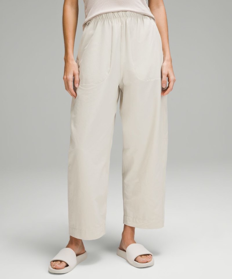 Lululemon | Women's Lightweight Mid-Rise Barrel-Leg Cropped Pant