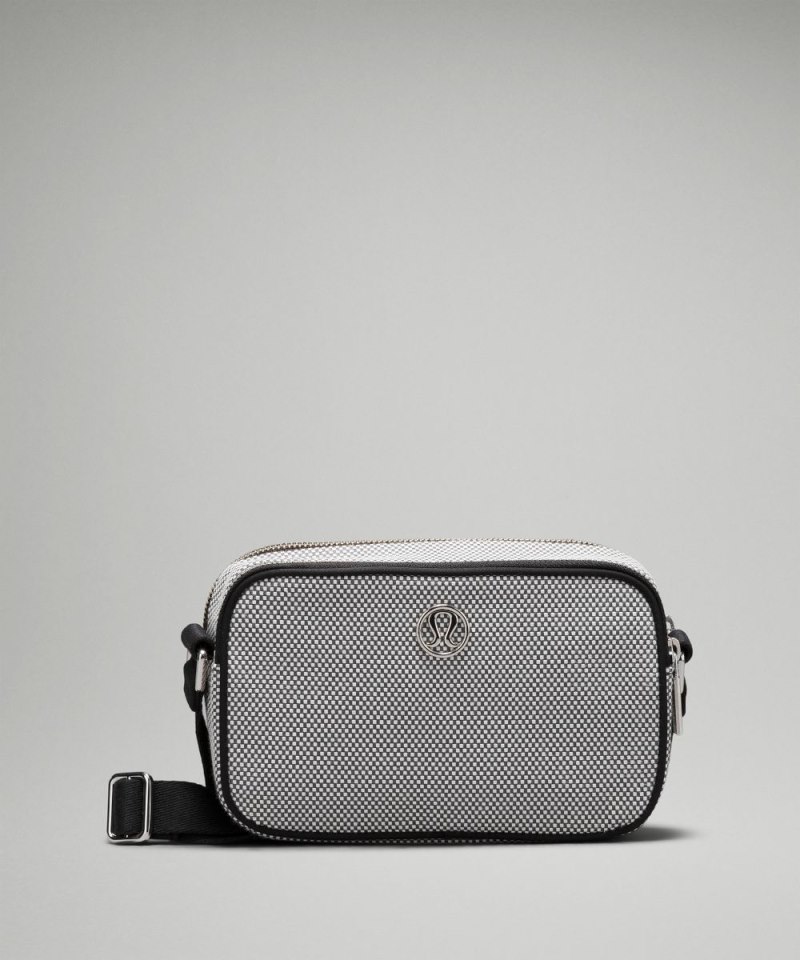 Lululemon | Women's Crossbody Camera Bag 2L Canvas Anchor / Ligh