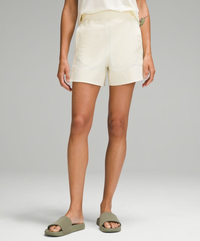 Lululemon | Women's Stretch Woven Relaxed-Fit High-Rise Short 4"L Sundance