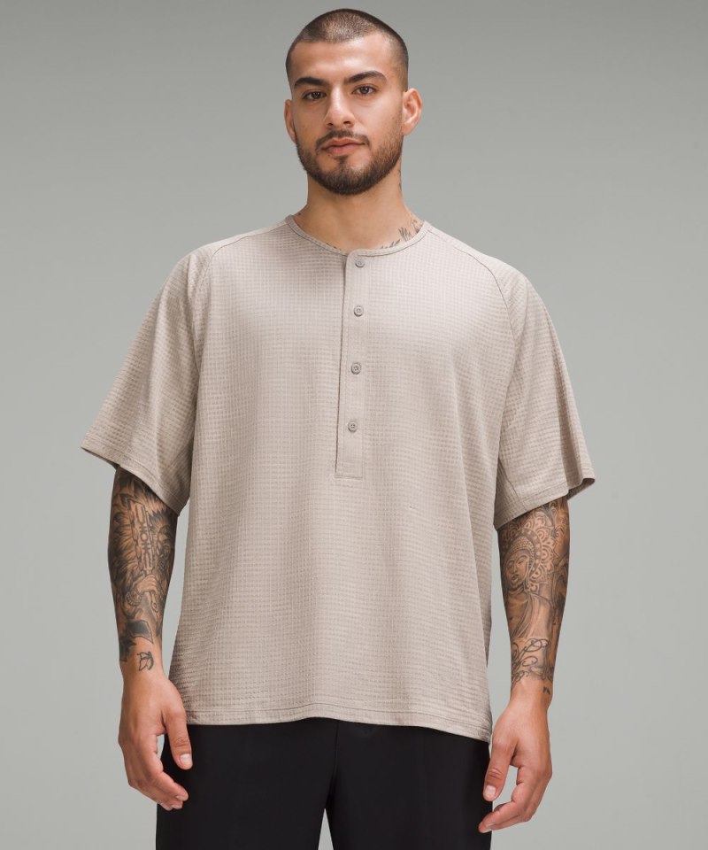 Lululemon | Men's Textured-Grid Short-Sleeve Henley Stone Grey / Desert Stone